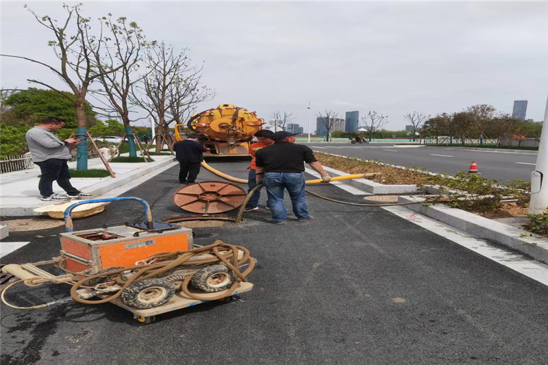 新龙镇污水池为什么要定期清理