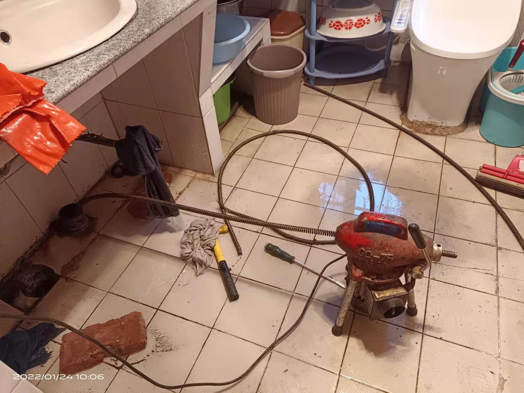 新龙镇疏通厨房下水道，地漏疏通